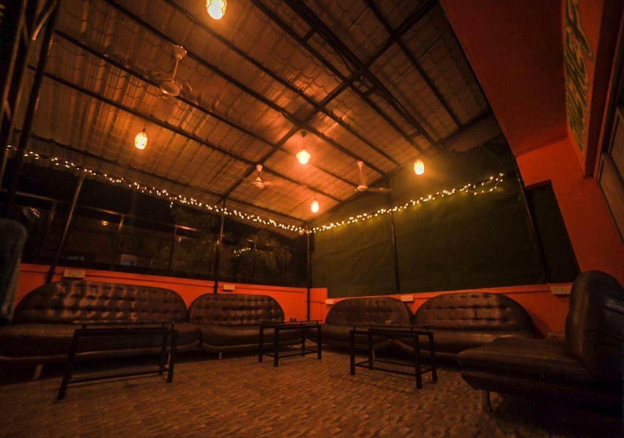 מומביי Happinest - The Backpacker'S Hostel מראה חיצוני תמונה