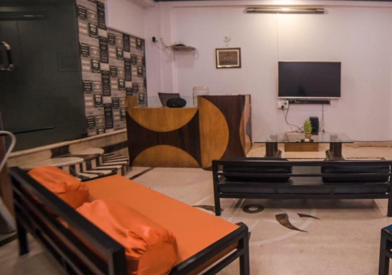 מומביי Happinest - The Backpacker'S Hostel מראה חיצוני תמונה